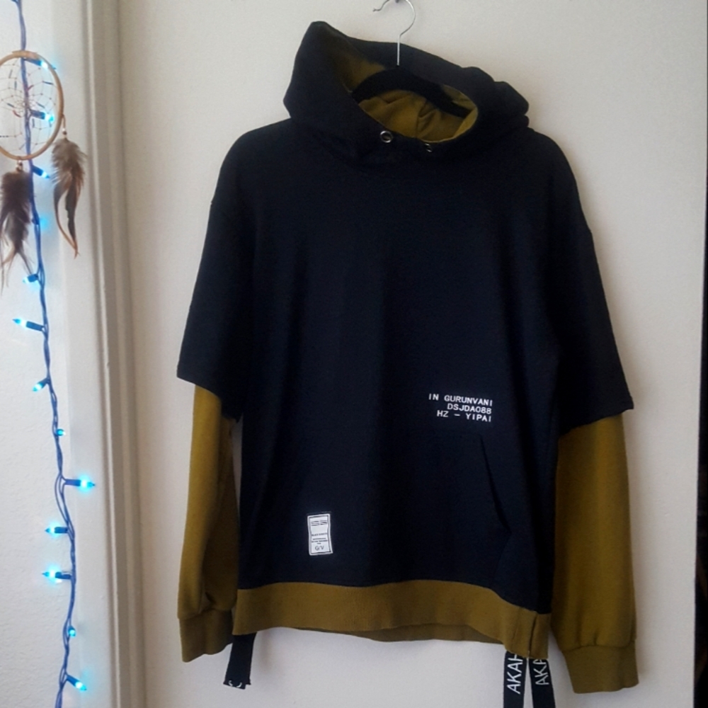 GurunVani Contrast Pullover Hoodie